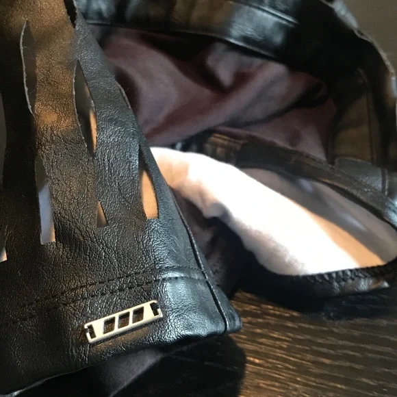 { LORNA JANE }  Sexy Cutout Tank Top - NWOT Large - Picture 10 of 16